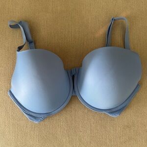 NWT Pink by Victoria's Secret Wear Everywhere bra.
Size 34 DD